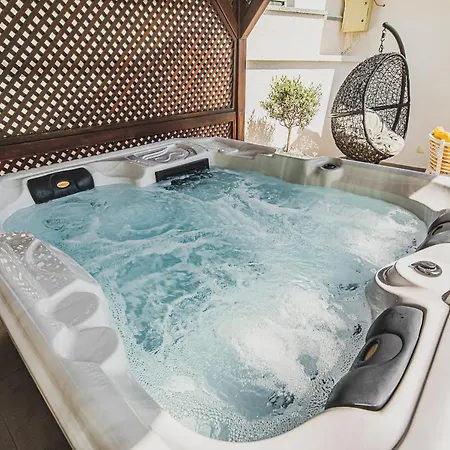 Downtown Luxury Apartments With Hot Tub Vodice Exterior photo