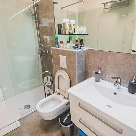 Downtown Luxury Apartments With Hot Tub Vodice Exterior photo