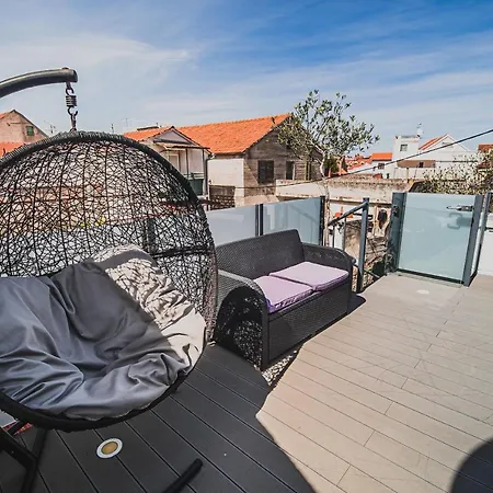 Downtown Luxury Apartments With Hot Tub Vodice Exterior photo