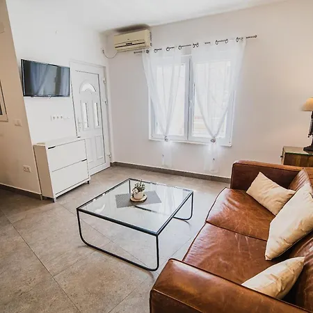 Downtown Luxury Apartments With Hot Tub Vodice Exterior photo
