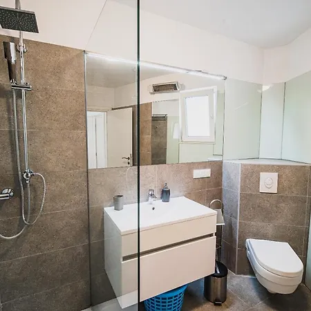 Downtown Luxury Apartments With Hot Tub Vodice Exterior photo