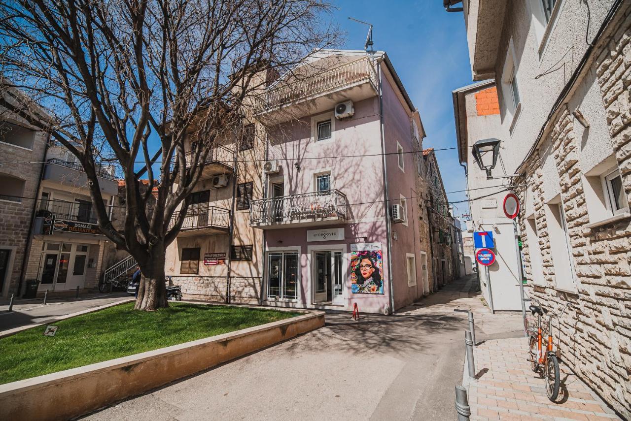 Downtown Luxury With Hot Tub Apartmán Vodice