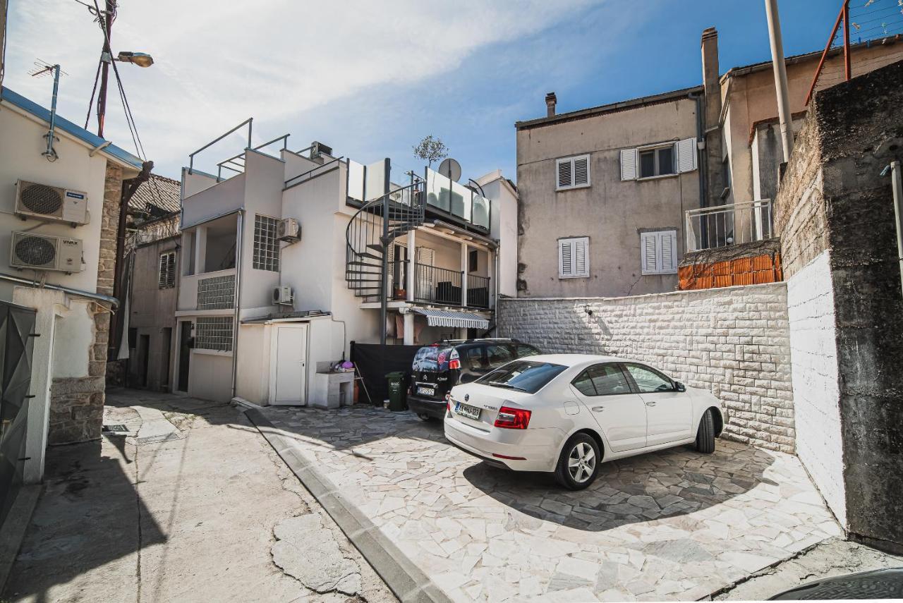 Downtown Luxury With Hot Tub Apartment Vodice