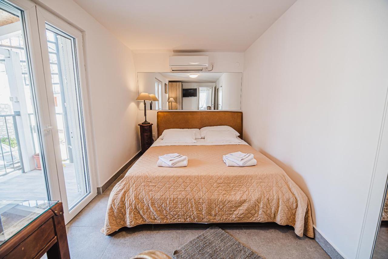 Downtown Luxury With Hot Tub * Vodice
