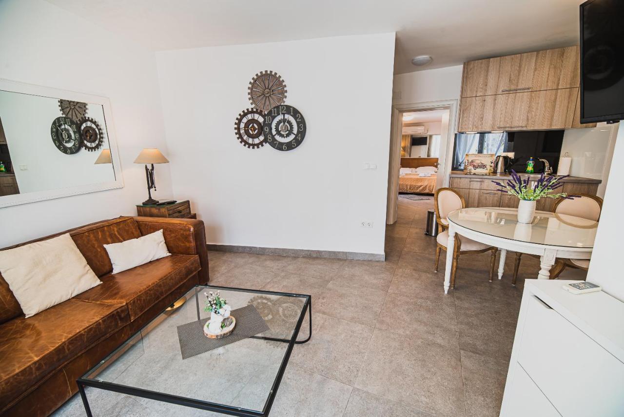 Downtown Luxury With Hot Tub Apartment *